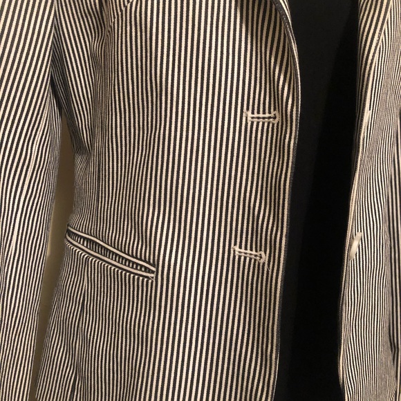 5/$20 Rafaella striped blazer 10 - Picture 4 of 6